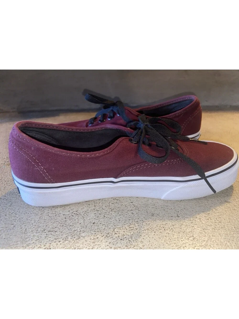 Vans Classic Authentic Low Top Maroon Port Royal/ Black Unisex M 4 W 5.5 Skater
